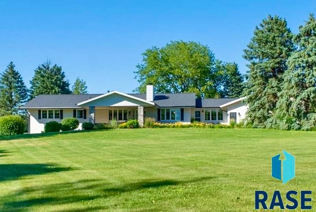 48156 268th St Street, Brandon, SD 57005