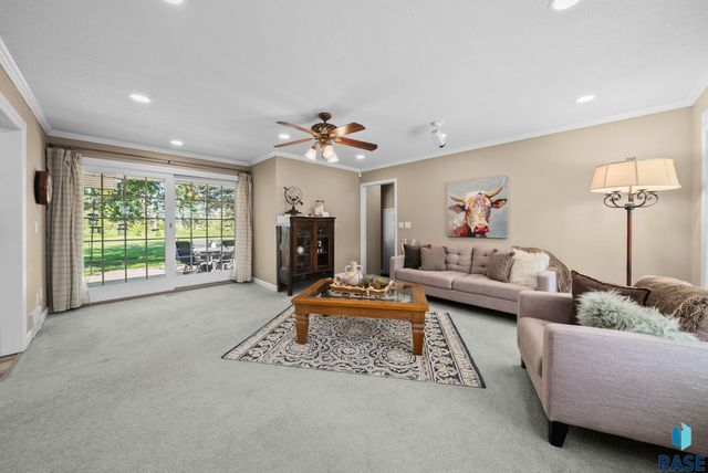 48156 268th St Street, Brandon, SD 57005