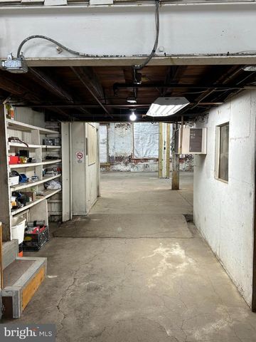 3521 F ST, Philadelphia, PA 19134