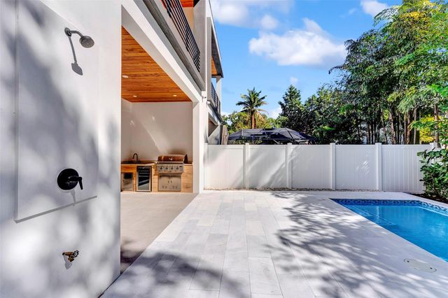 812 SE 12th Street 812, Fort Lauderdale, FL 33316