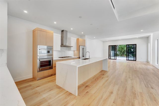 812 SE 12th Street 812, Fort Lauderdale, FL 33316