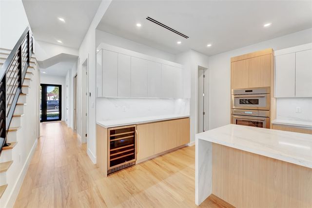 812 SE 12th Street 812, Fort Lauderdale, FL 33316