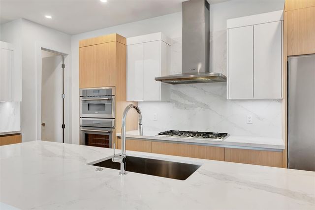 812 SE 12th Street 812, Fort Lauderdale, FL 33316