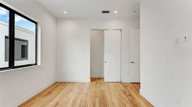 812 SE 12th Street 812, Fort Lauderdale, FL 33316