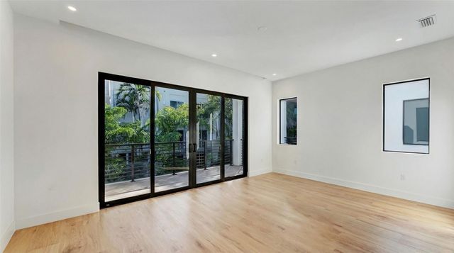 812 SE 12th Street 812, Fort Lauderdale, FL 33316