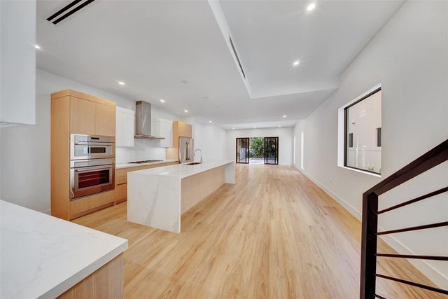 812 SE 12th Street 812, Fort Lauderdale, FL 33316