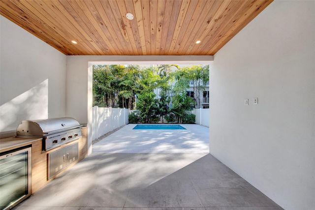 812 SE 12th Street 812, Fort Lauderdale, FL 33316