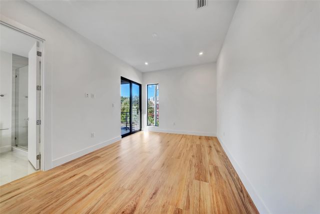 812 SE 12th Street 812, Fort Lauderdale, FL 33316