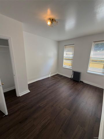 513 Chestnut Street, Brooklyn, NY 11208