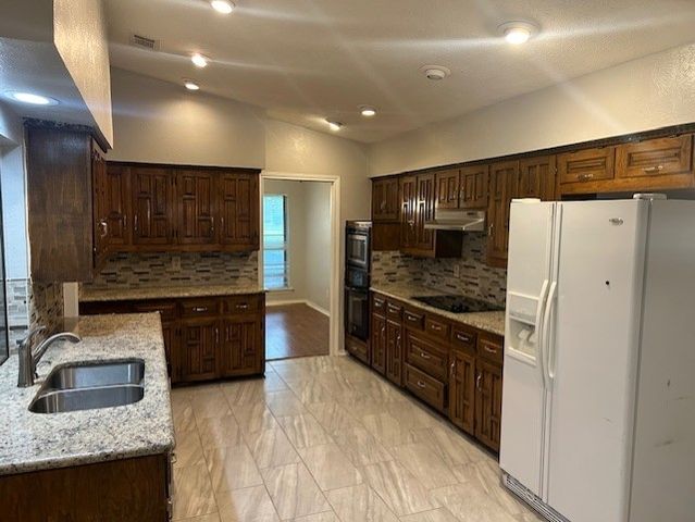 2377 Claridge Circle, Plano, TX 75075