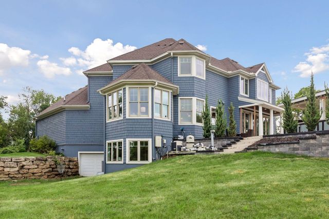 21670 Monterey Avenue, Lakeville, MN 55044
