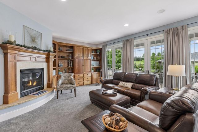 21670 Monterey Avenue, Lakeville, MN 55044