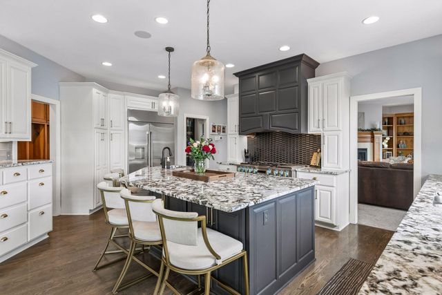 21670 Monterey Avenue, Lakeville, MN 55044