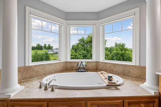 21670 Monterey Avenue, Lakeville, MN 55044
