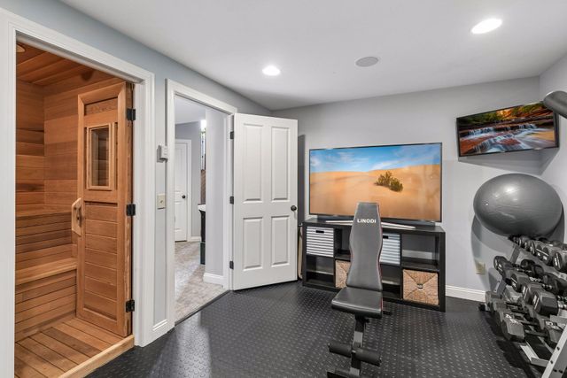 21670 Monterey Avenue, Lakeville, MN 55044