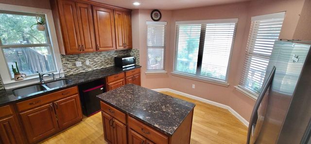 134 Deep Woods DR, Cedar Creek, TX 78612