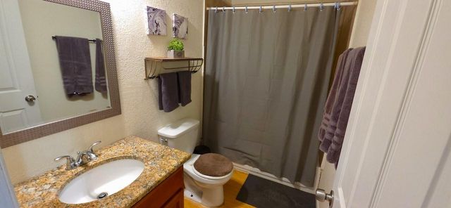 134 Deep Woods DR, Cedar Creek, TX 78612