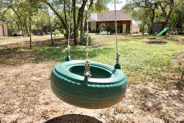 134 Deep Woods DR, Cedar Creek, TX 78612