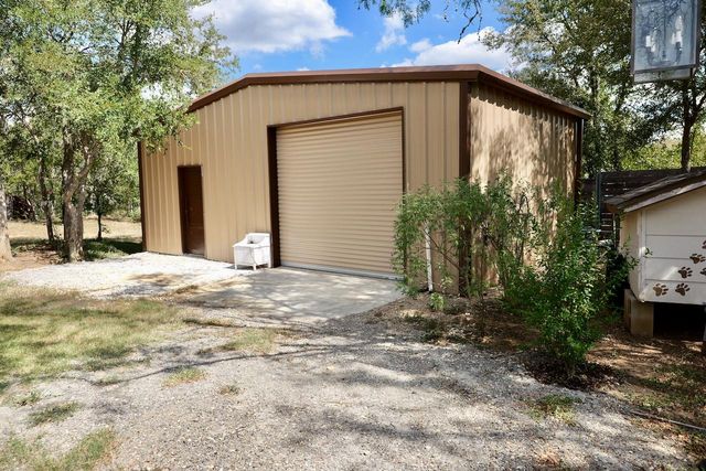 134 Deep Woods DR, Cedar Creek, TX 78612