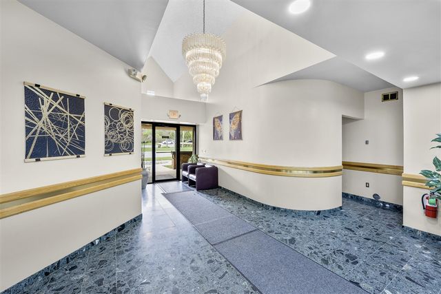 45380 W 10 Mile Road, Novi, MI 48375