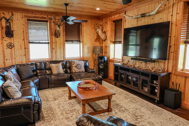 952 Jones Road, Newcastle, TX 76372