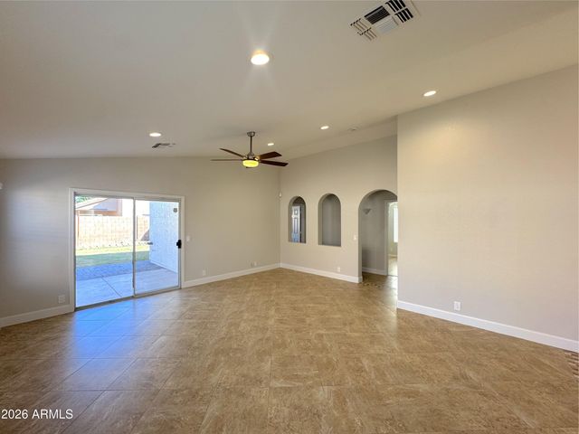 2516 E CAMELLIA Drive, Gilbert, AZ 85296