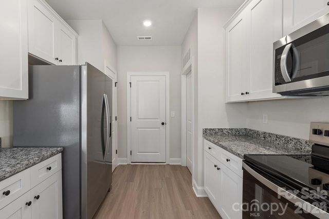 6623 Fairford Drive, Charlotte, NC 28215