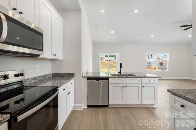 6623 Fairford Drive, Charlotte, NC 28215