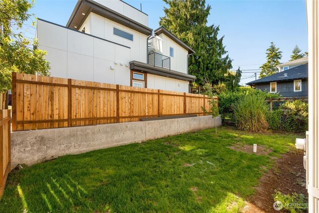 4411 50th Avenue SW, Seattle, WA 98116