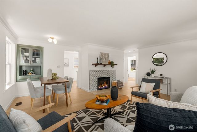 4411 50th Avenue SW, Seattle, WA 98116