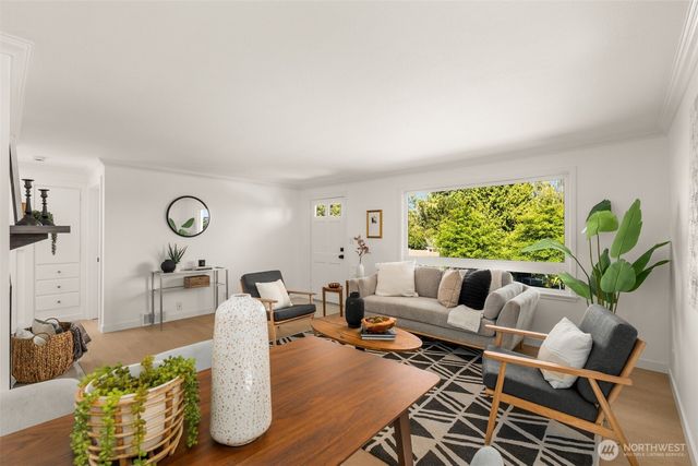 4411 50th Avenue SW, Seattle, WA 98116