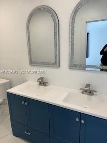 7495 S Waterway Dr 1, Miami, FL 33155