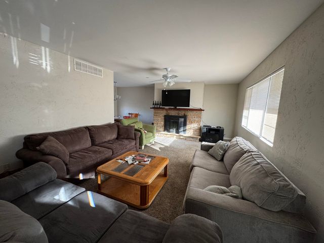 1817 HIGHRIDGE DR, Columbia, MO 65203