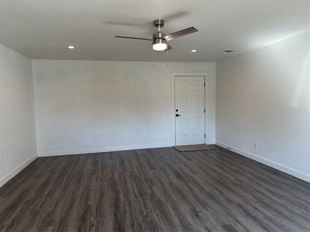 2513 Loy Lake Road, Denison, TX 75020