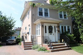 614 5th Avenue 2, New Hyde Park, NY 11040
