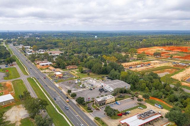 1212 N Ferdon Boulevard, Crestview, FL 32536