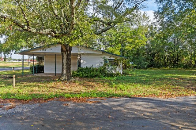 1212 N Ferdon Boulevard, Crestview, FL 32536