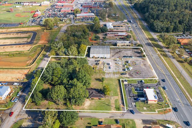 1212 N Ferdon Boulevard, Crestview, FL 32536