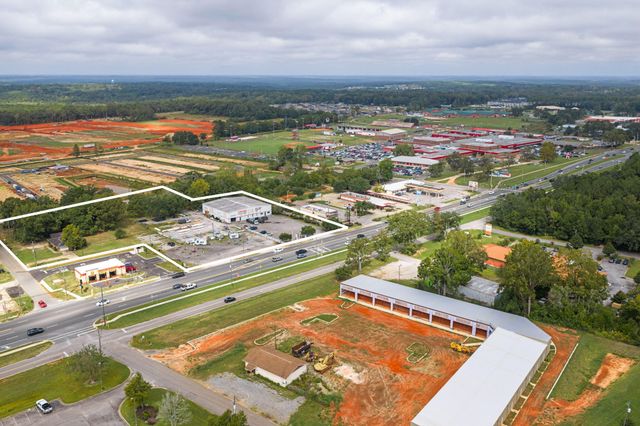 1212 N Ferdon Boulevard, Crestview, FL 32536