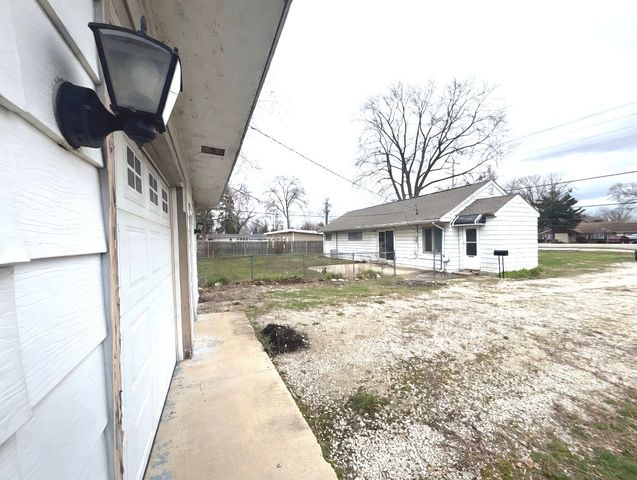 17W452 BUTTERFIELD Road, Villa Park, IL 60181