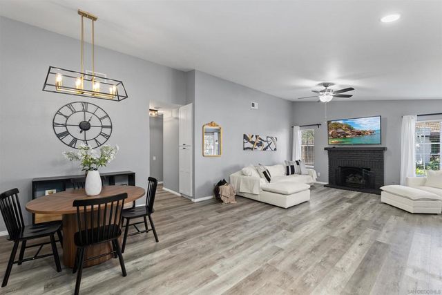 2407 Teaberry Glen, Escondido, CA 92027