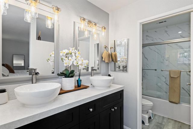 2407 Teaberry Glen, Escondido, CA 92027