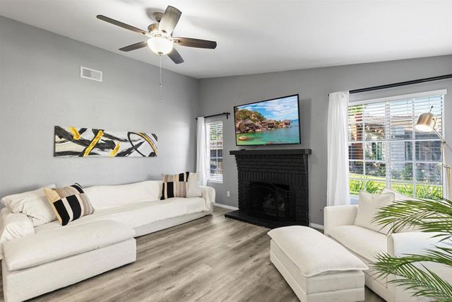 2407 Teaberry Glen, Escondido, CA 92027