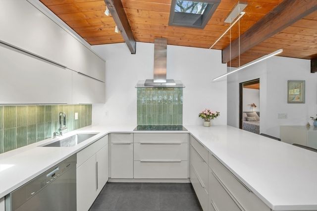 53 Campbell Rd, Wayland, MA 01778