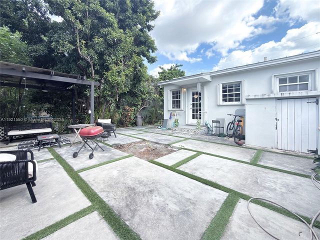2750 SW 28th Ct 2750, Miami, FL 33133