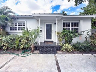 2750 SW 28th Ct 2750, Miami, FL 33133