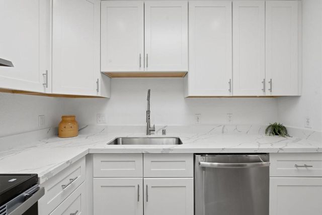 405 91st Street 27, Daly City, CA 94015