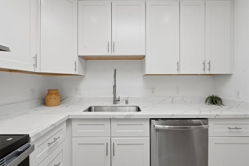 Image 10 of property listing at 405 91st Street 27, Daly City, CA 94015