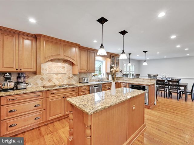 107 CRESTSIDE WAY, Malvern, PA 19355