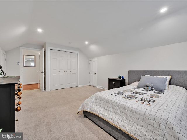 107 CRESTSIDE WAY, Malvern, PA 19355